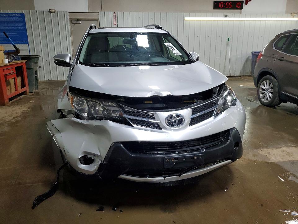 Продажа на аукционе авто 2015 Toyota Rav4, vin: JTMRFREV1FJ028309, номер лота: 51763286