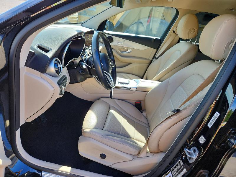 53030976 :رقم المزاد ، W1N0G8DB2NG111629 vin ، 2022 Mercedes-benz Glc مزاد بيع