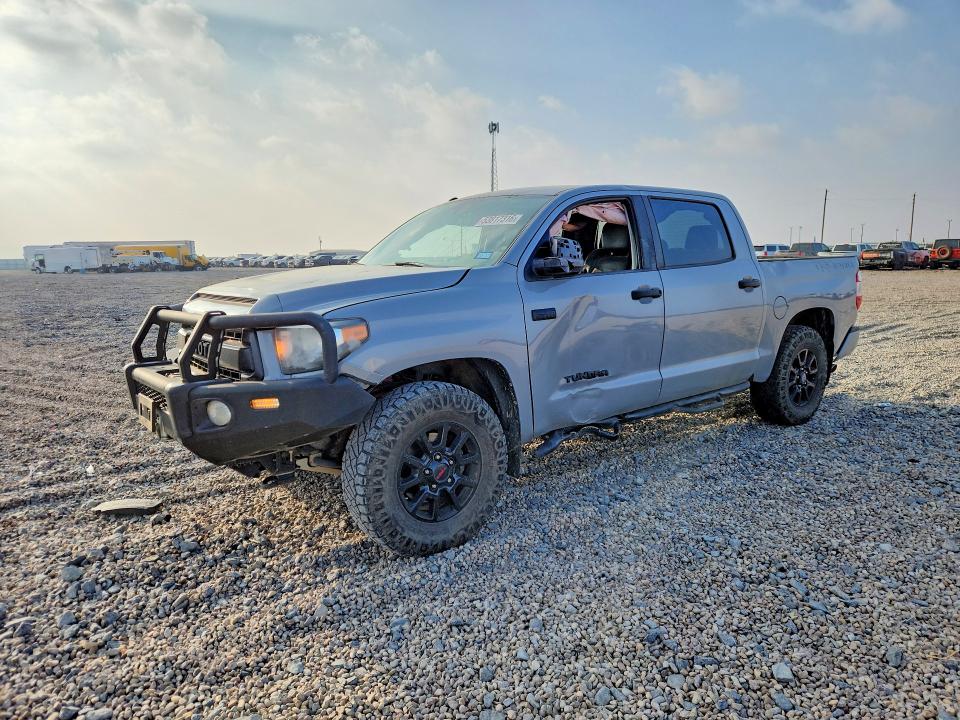 Aukcja sprzedaży 2017 Toyota Tundra, vin: 5TFDW5F10HX667683, numer aukcji: 53817316