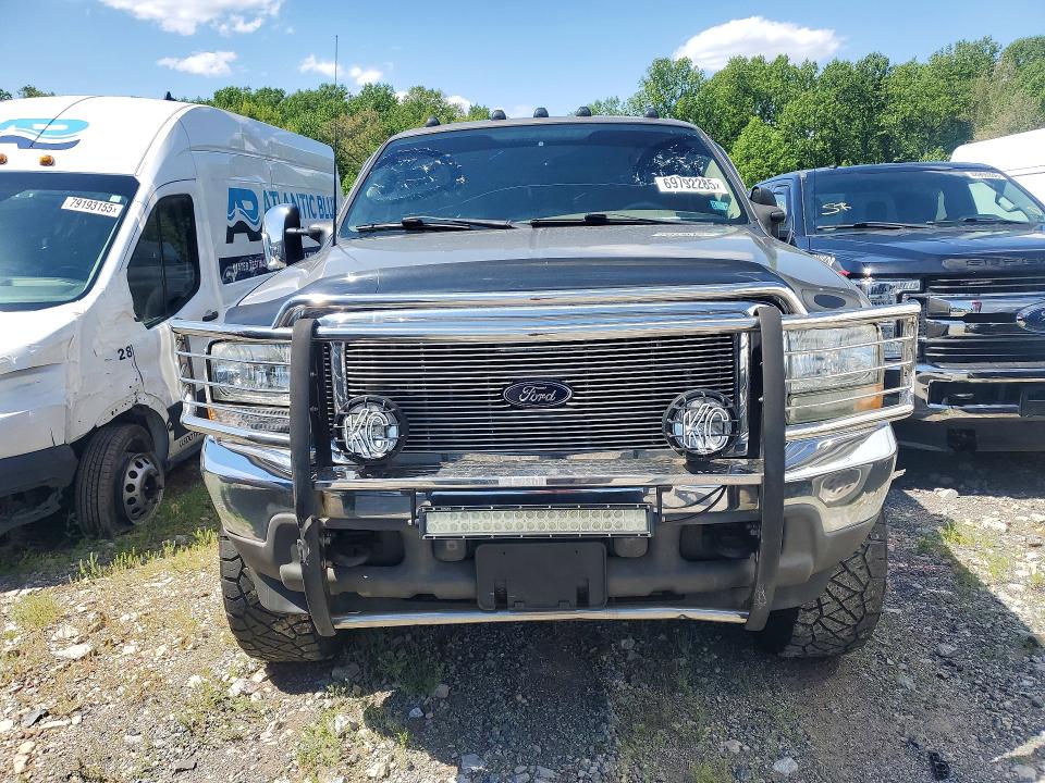 69792285 :رقم المزاد ، 1FTWW32P73EB88995 vin ، 2003 Ford F350 مزاد بيع