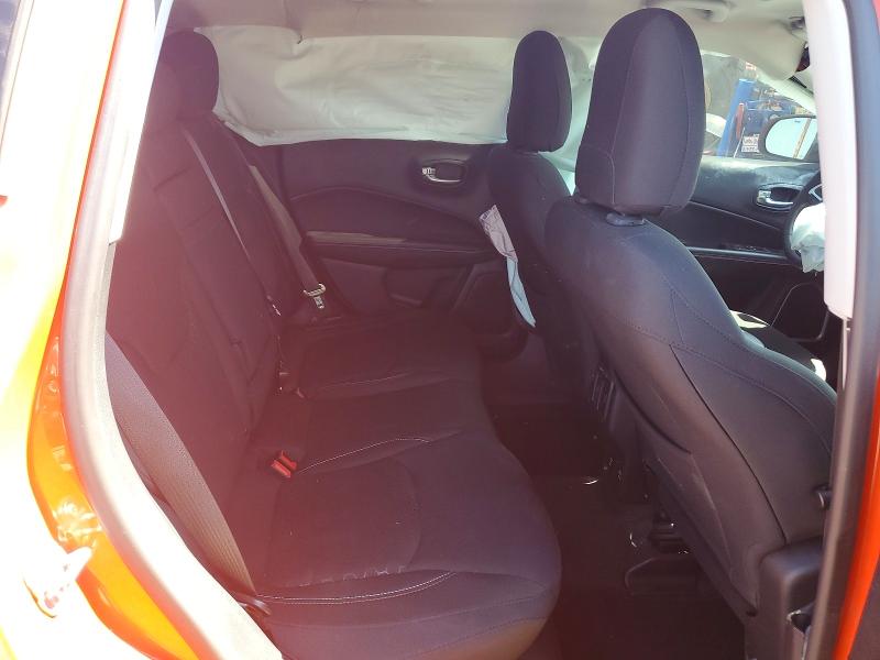 55420796 :رقم المزاد ، 3C4NJDAB1JT101045 vin ، 2018 Jeep Compass مزاد بيع