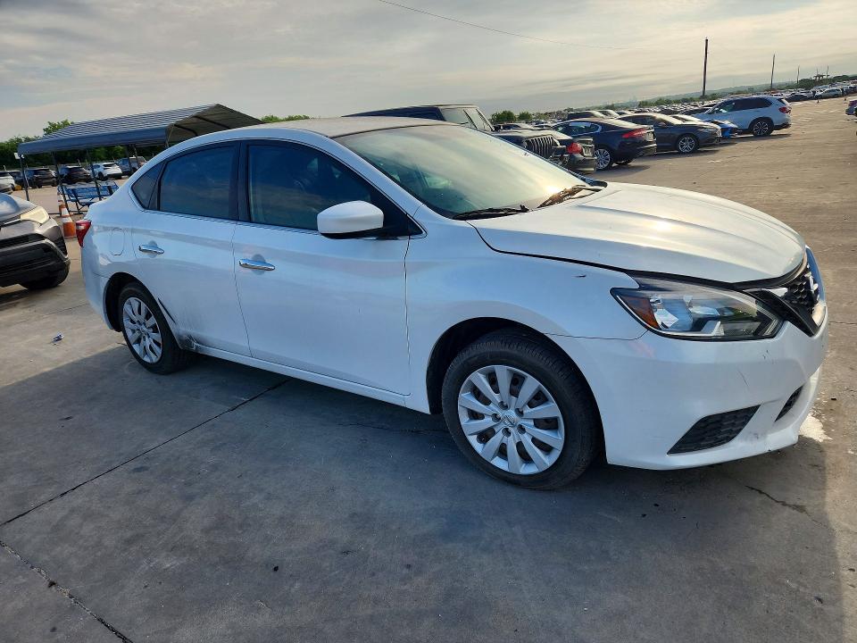 Продажа на аукционе авто 2016 Nissan Sentra, vin: 3N1AB7AP3GY324744, номер лота: 52585836