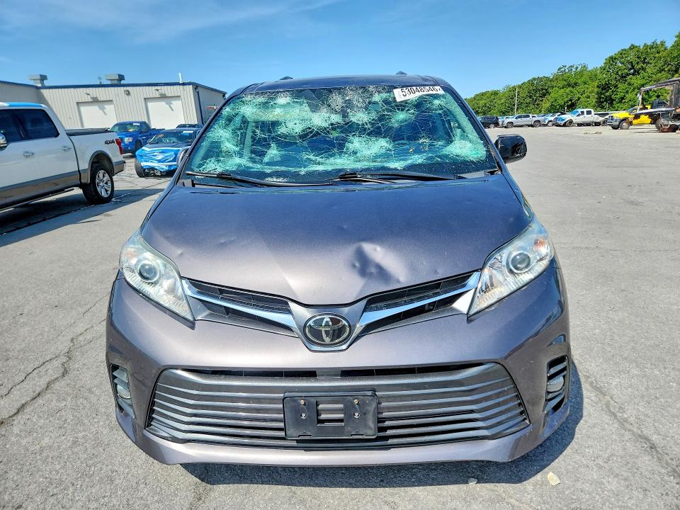 53048546 :رقم المزاد ، 5TDYZ3DC0LS075345 vin ، 2020 Toyota Sienna مزاد بيع