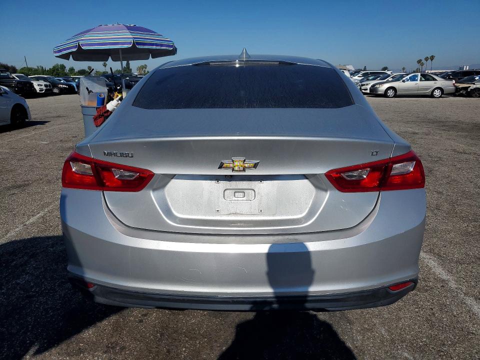 Продаж на аукціоні авто 2018 Chevrolet Malibu, vin: 1G1ZD5ST4JF277872, номер лоту: 51372586