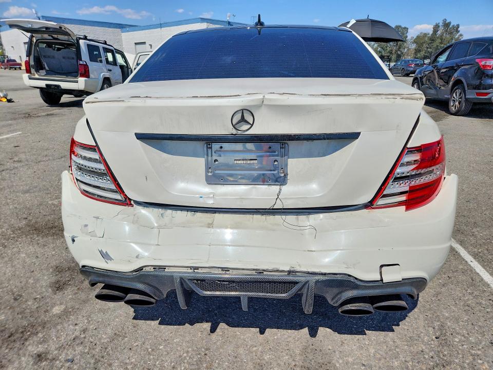 Продажа на аукционе авто 2012 Mercedes-benz C, vin: WDDGF4HB3CA623837, номер лота: 52304076