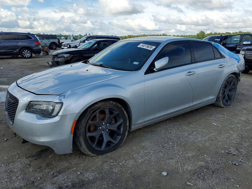 2021 Chrysler 300 მანქანა იყიდება აუქციონზე, vin: 2C3CCABG1MH549913, აუქციონის ნომერი: 54019636