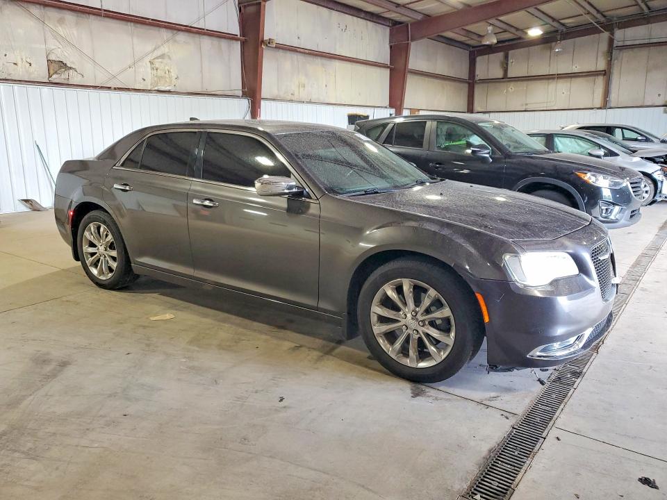 52532936 :رقم المزاد ، 2C3CCAKG6JH256343 vin ، 2018 Chrysler 300 مزاد بيع