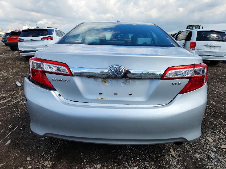 41630936 :رقم المزاد ، 4T4BF1FK4ER414955 vin ، 2014 Toyota Camry مزاد بيع