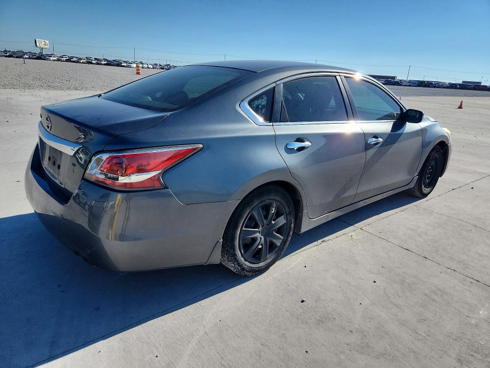Продажа на аукционе авто 2015 Nissan Altima, vin: 1N4AL3AP7FN881757, номер лота: 53389896