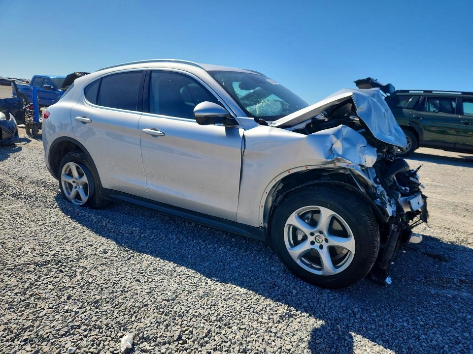 53637306 :رقم المزاد ، ZASFAKAN4J7B78197 vin ، 2018 Alfa Romeo Stelvio مزاد بيع