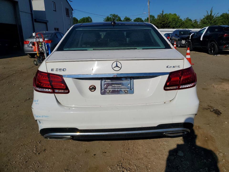 54304656 :رقم المزاد ، WDDHF8JB9FB161370 vin ، 2015 Mercedes-benz E مزاد بيع