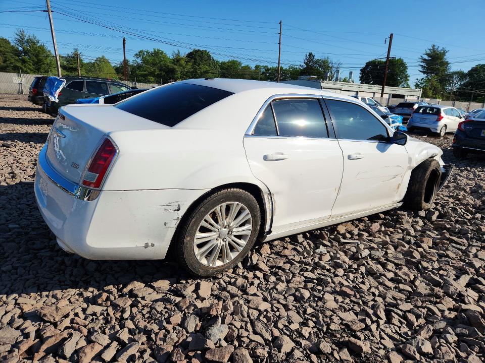 2014 Chrysler 300 მანქანა იყიდება აუქციონზე, vin: 2C3CCARG3EH206351, აუქციონის ნომერი: 54609156