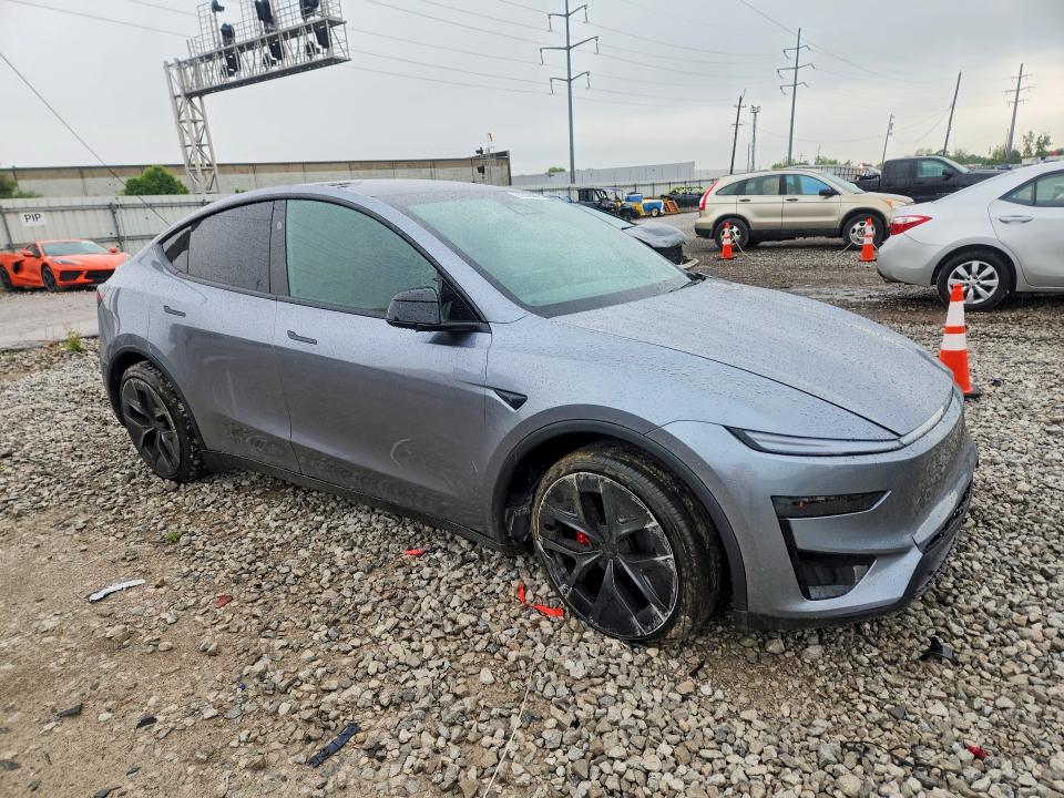 2026 Tesla Model Y მანქანა იყიდება აუქციონზე, vin: 7SAYGDET0TA667553, აუქციონის ნომერი: 51646006