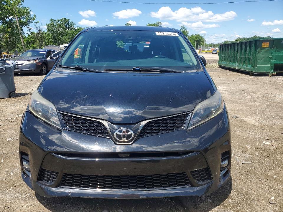 55246076 :رقم المزاد ، 5TDXZ3DC7JS949294 vin ، 2018 Toyota Sienna مزاد بيع