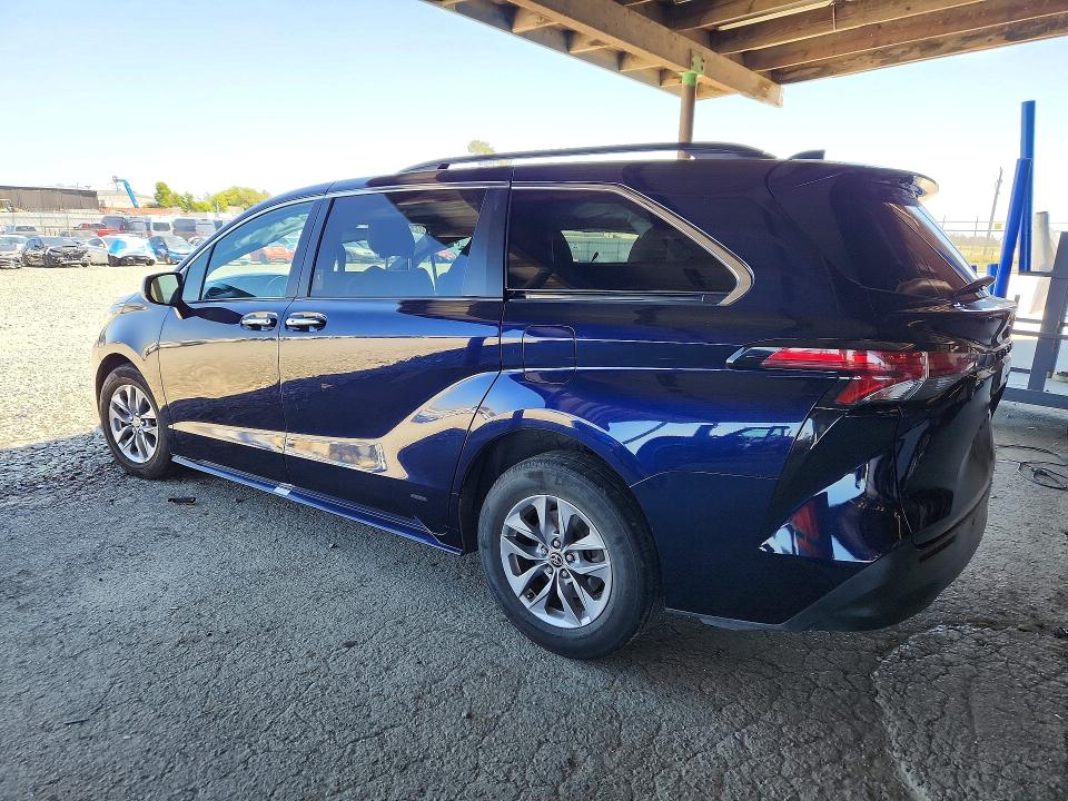 Aukcja sprzedaży 2022 Toyota Sienna, vin: 5TDJRKEC4NS090850, numer aukcji: 52912596