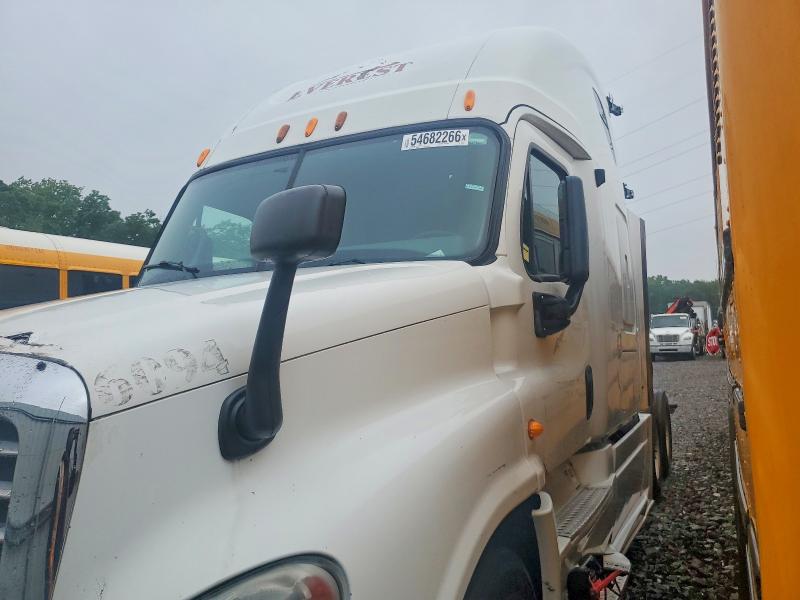 2013 Freightliner Cascadia 125 მანქანა იყიდება აუქციონზე, vin: 1FUJGLDR3DSBR0067, აუქციონის ნომერი: 54682266