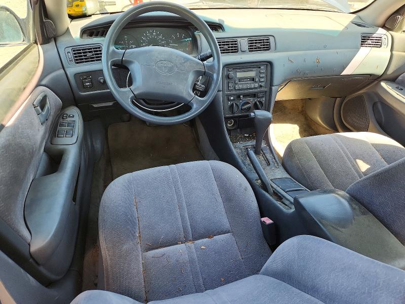 52732956 :رقم المزاد ، 4T1BF22K0XU931663 vin ، 1999 Toyota Camry مزاد بيع