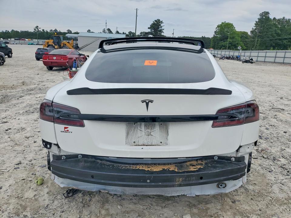 52766706 :رقم المزاد ، 5YJSA1E55MF456146 vin ، 2021 Tesla Model S مزاد بيع