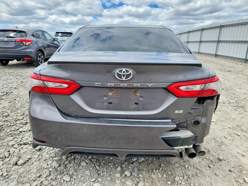 Продаж на аукціоні авто 2018 Toyota Camry, vin: 4T1B11HK9JU601138, номер лоту: 52671096