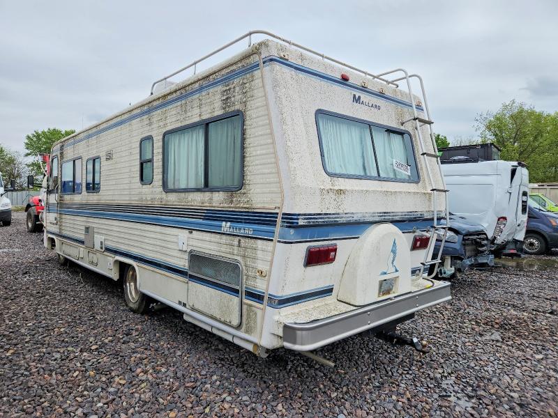 52526306 :رقم المزاد ، 1GBKP37W6F3330334 vin ، 1985 Chev P30 مزاد بيع