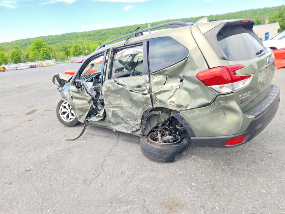 Продаж на аукціоні авто 2021 Subaru Forester, vin: JF2SKAFC8MH520904, номер лоту: 53320186