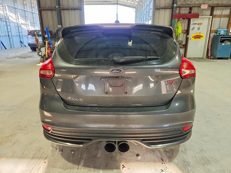 52100796 :رقم المزاد ، 1FADP3L99HL211514 vin ، 2017 Ford Focus مزاد بيع