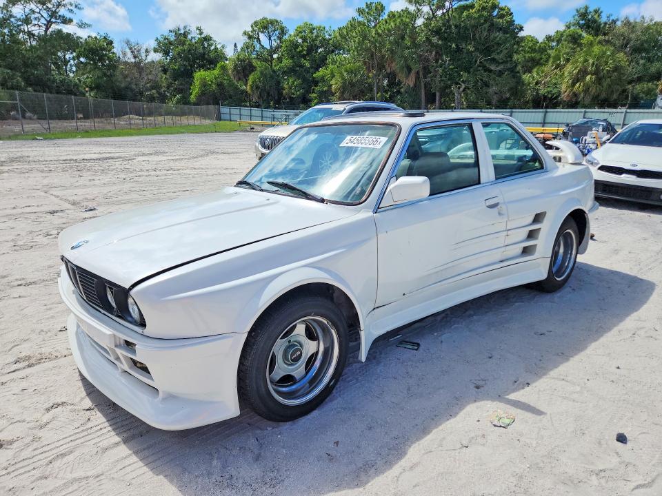 Продажа на аукционе авто 1985 Bmw 318, vin: WBAAK7404F8789858, номер лота: 54585566