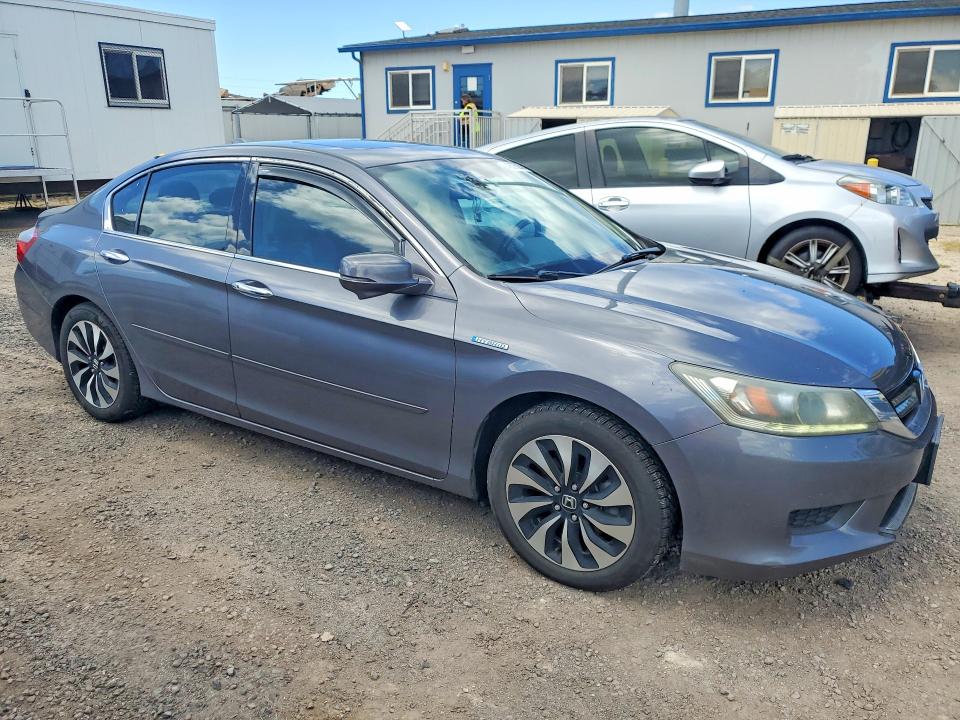 Auction sale of the 2015 Honda Accord, vin: 1HGCR6F52FA015337, lot number: 49036256