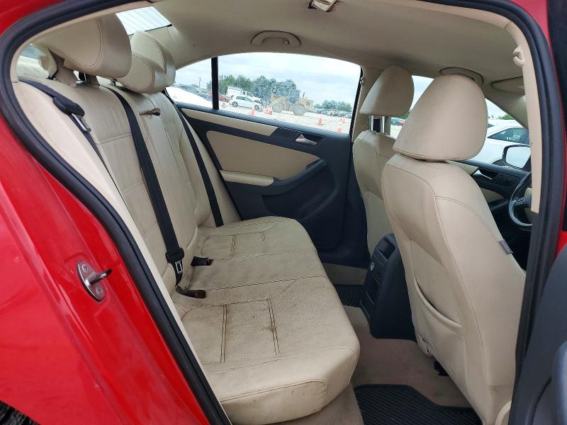 54256176 :رقم المزاد ، 3VWDX7AJ1BM061111 vin ، 2011 Volkswagen Jetta مزاد بيع