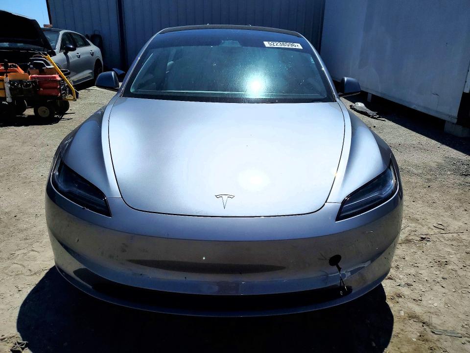 52238596 :رقم المزاد ، 5YJ3E1EAXSF059700 vin ، 2025 Tesla Model 3 مزاد بيع