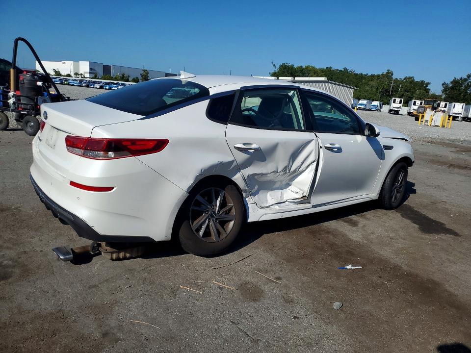 2019 Kia Optima მანქანა იყიდება აუქციონზე, vin: 5XXGT4L37KG282674, აუქციონის ნომერი: 52671236