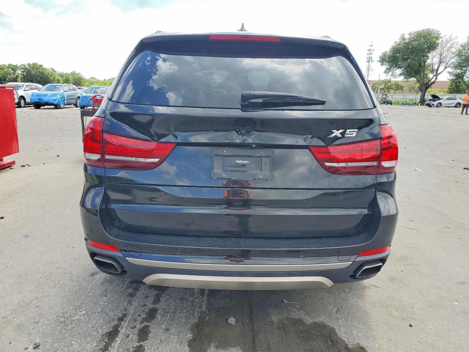 41630276 :رقم المزاد ، 5UXKR2C53J0Z17967 vin ، 2018 Bmw X5 مزاد بيع