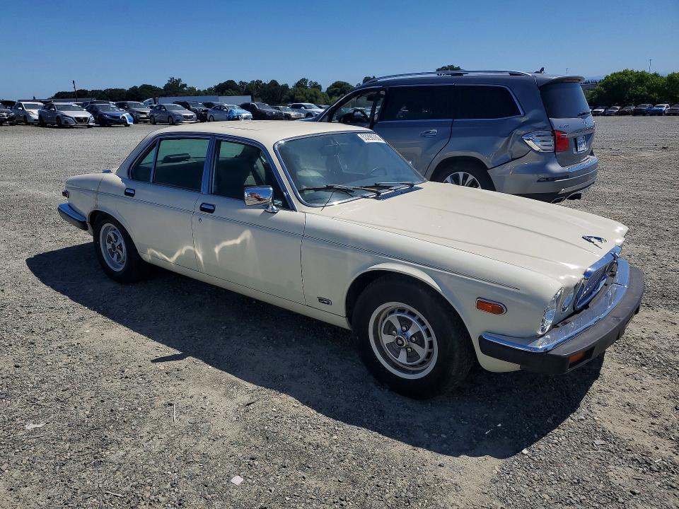 53298786 :رقم المزاد ، SAJAV1345HC464973 vin ، 1987 Jaguar Xj6 مزاد بيع