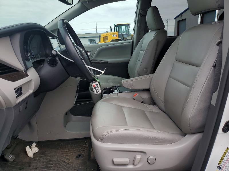 54509726 :رقم المزاد ، 5TDDZ3DC9KS216040 vin ، 2019 Toyota Sienna مزاد بيع