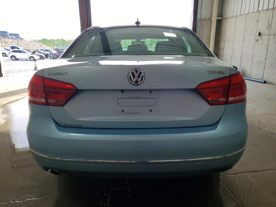 51538476 :رقم المزاد ، 1VWCN7A31CC020063 vin ، 2012 Volkswagen Passat مزاد بيع