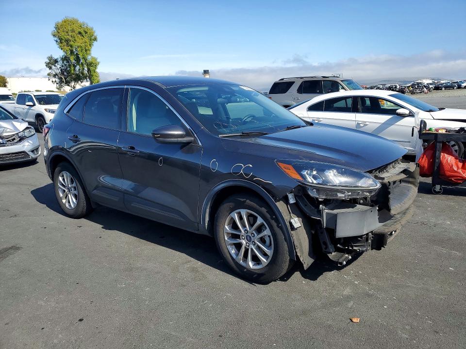 2020 Ford Escape მანქანა იყიდება აუქციონზე, vin: 1FMCU0G60LUC63612, აუქციონის ნომერი: 53290026