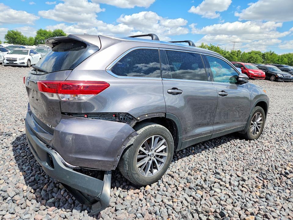 Продаж на аукціоні авто 2019 Toyota Highlander, vin: 5TDJZRFH3KS581277, номер лоту: 48686716