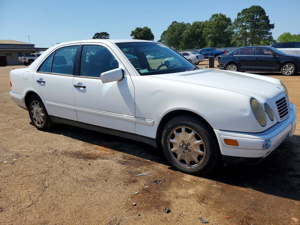 1998 Mercedes-benz E-class მანქანა იყიდება აუქციონზე, vin: WDBJF65F9WA653284, აუქციონის ნომერი: 53492546