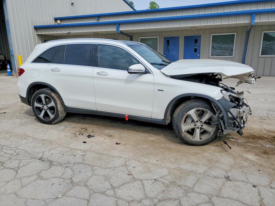 52170826 :رقم المزاد ، WDC0G4KB6GF025956 vin ، 2016 Mercedes-benz Glc مزاد بيع