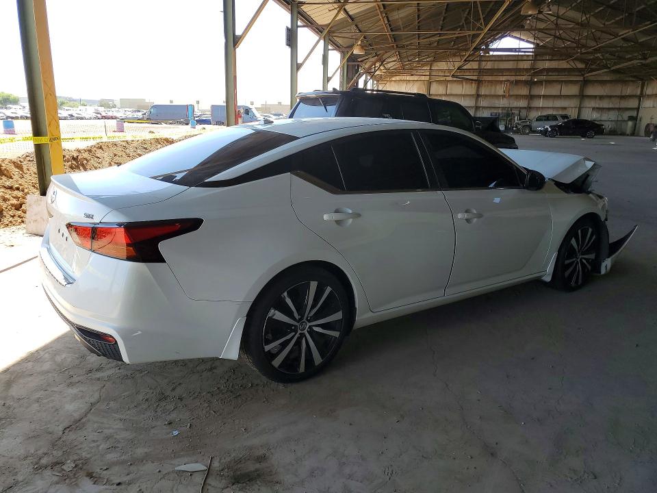 Auction sale of the 2019 Nissan Altima, vin: 1N4BL4CV4KC213202, lot number: 52257076