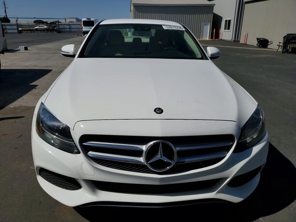53978236 :رقم المزاد ، 55SWF4JB0FU083518 vin ، 2015 Mercedes-benz C مزاد بيع