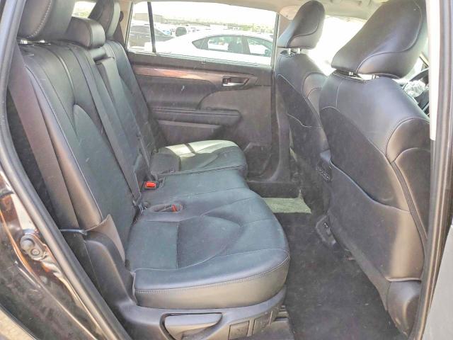 Продаж на аукціоні авто 2021 Toyota Highlander, vin: 5TDDZRBH8MS556509, номер лоту: 54196226