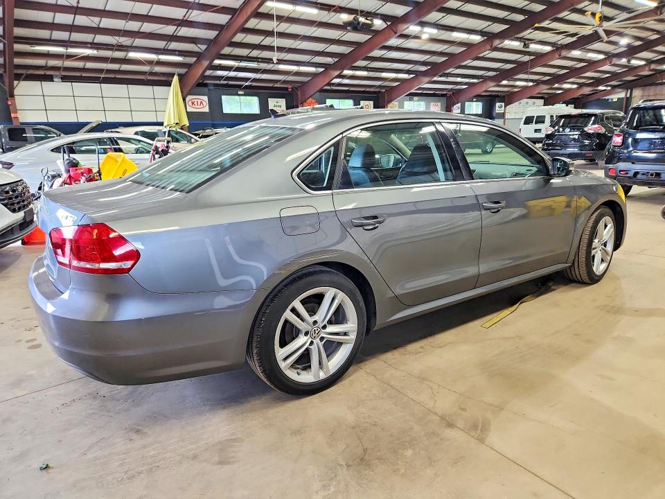 54181506 :رقم المزاد ، 1VWBT7A34EC077233 vin ، 2014 Volkswagen Passat مزاد بيع