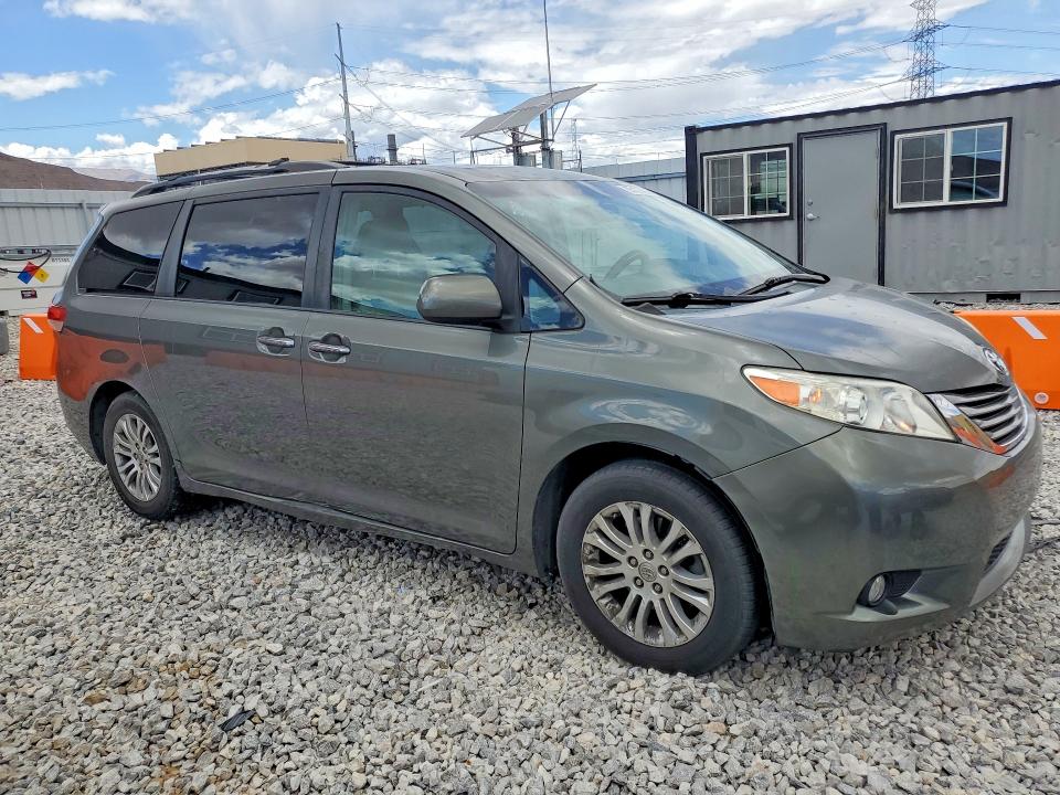 Продаж на аукціоні авто 2011 Toyota Sienna, vin: 5TDYK3DC9BS106885, номер лоту: 55135366