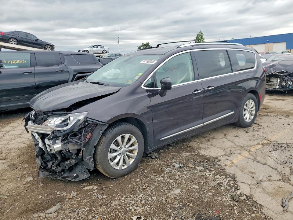 54162016 :رقم المزاد ، 2C4RC1BG0KR549043 vin ، 2019 Chrysler Pacifica مزاد بيع
