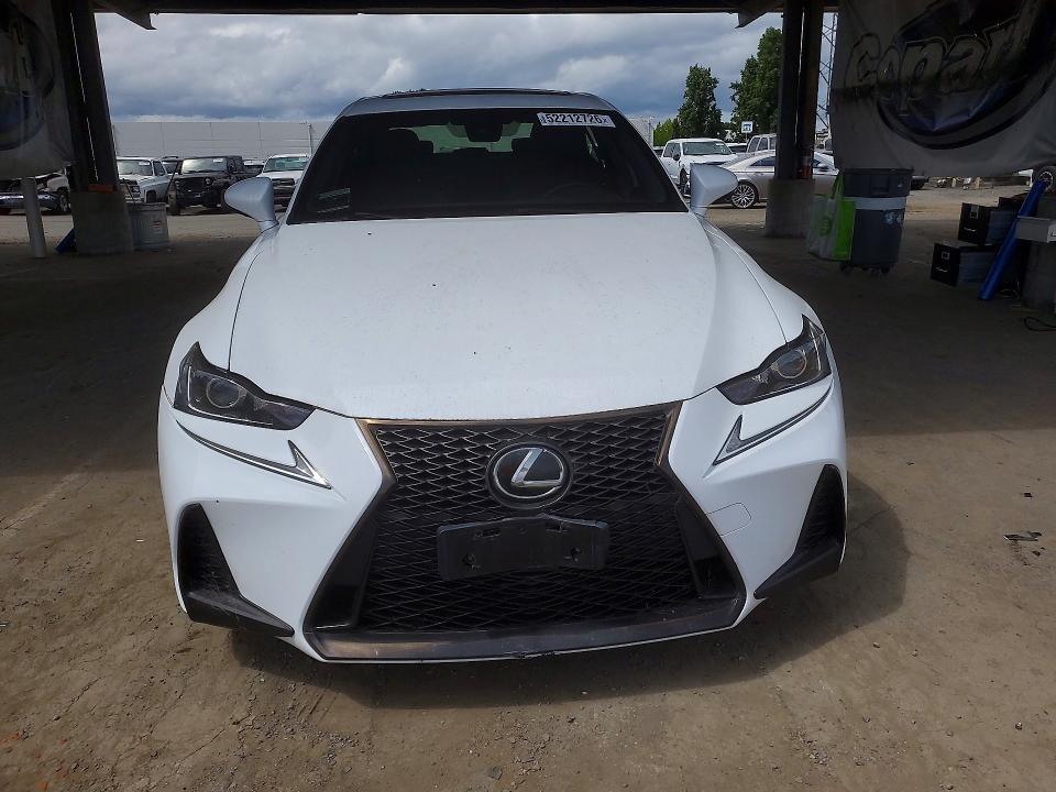 52212726 :رقم المزاد ، JTHBE1D23H5031543 vin ، 2017 Lexus Is مزاد بيع