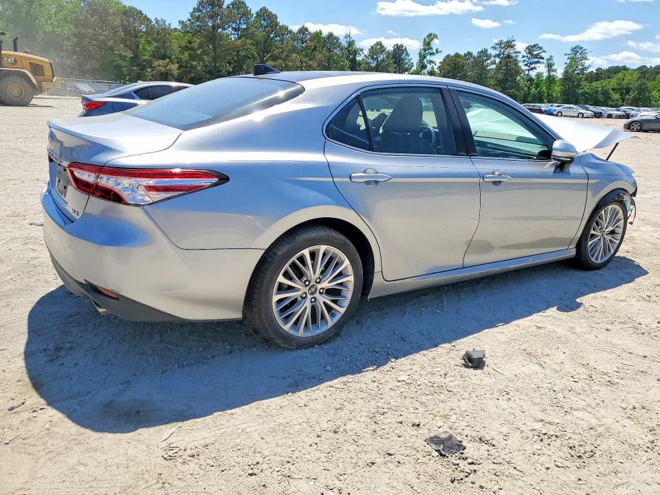 53369796 :رقم المزاد ، 4T1B11HK3KU709160 vin ، 2019 Toyota Camry مزاد بيع