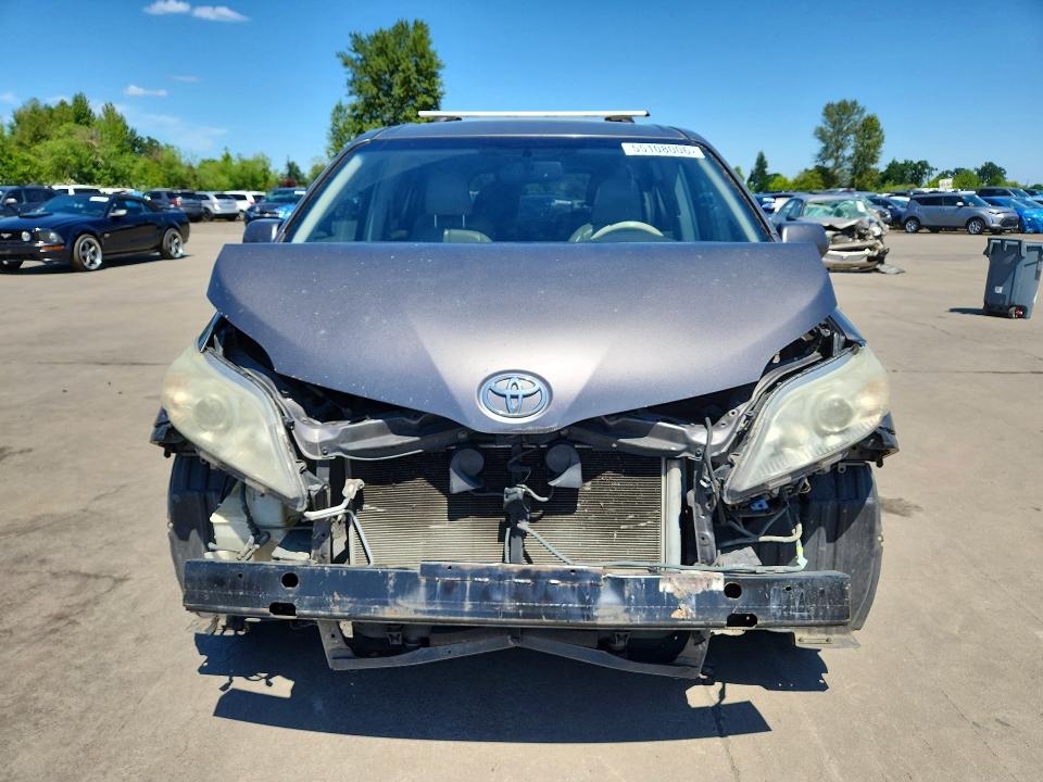 Продаж на аукціоні авто 2011 Toyota Sienna, vin: 5TDYK3DC1BS117623, номер лоту: 55108006