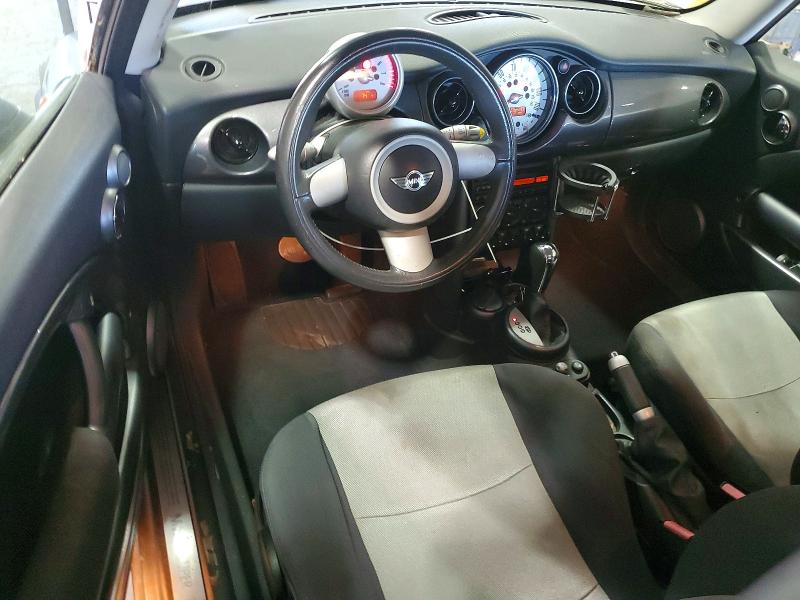 2006 Mini Cooper მანქანა იყიდება აუქციონზე, vin: WMWRC33506TJ74047, აუქციონის ნომერი: 53921286