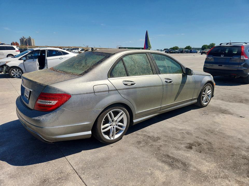49918276 :رقم المزاد ، WDDGF4HB5DA852022 vin ، 2013 Mercedes-benz C مزاد بيع